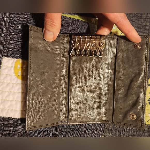 Prada Key Case Saffiano Leather Embossed 6 Keyed Case - Picture 6 of 15